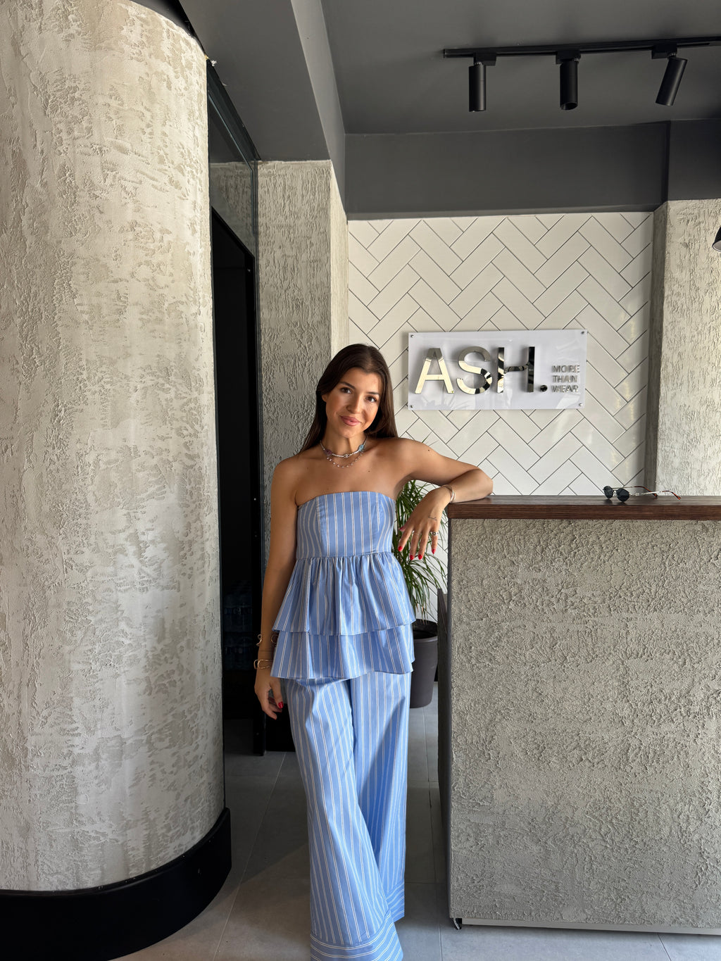 Lined Mavi Straplez Bluz